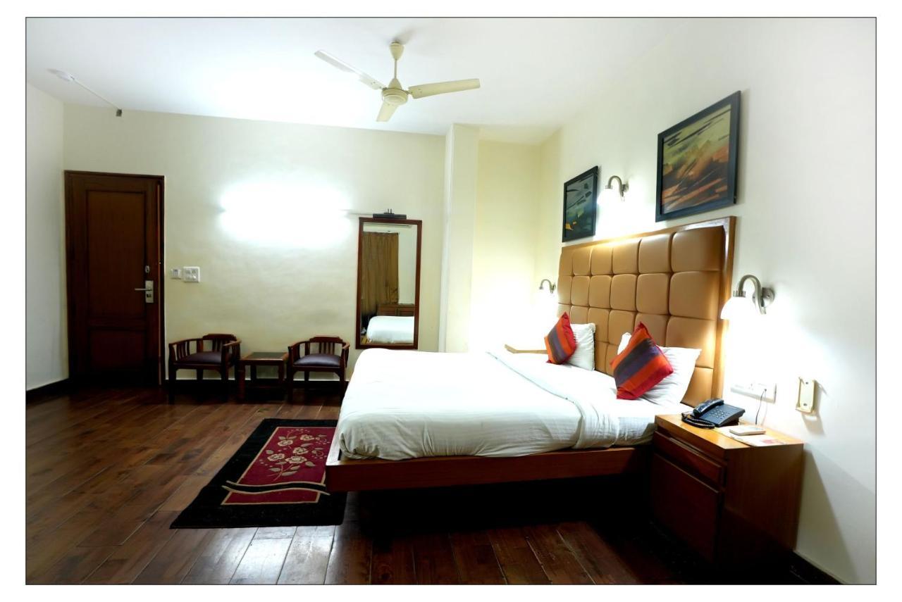 Hotel Oscar - Hauz Khas ניו דלהי מראה חיצוני תמונה