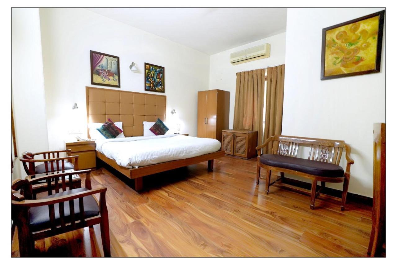 Hotel Oscar - Hauz Khas ניו דלהי מראה חיצוני תמונה