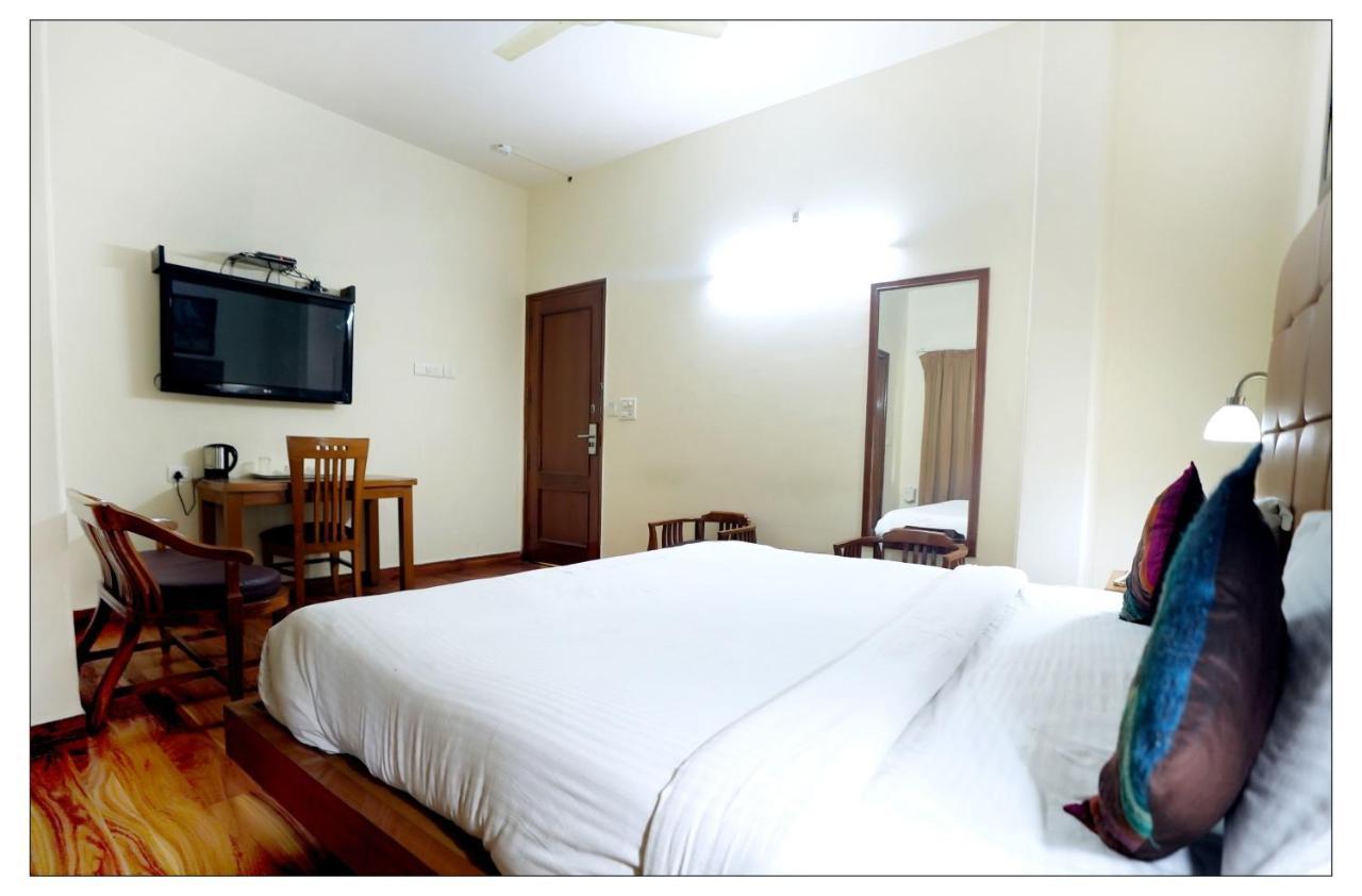 Hotel Oscar - Hauz Khas ניו דלהי מראה חיצוני תמונה